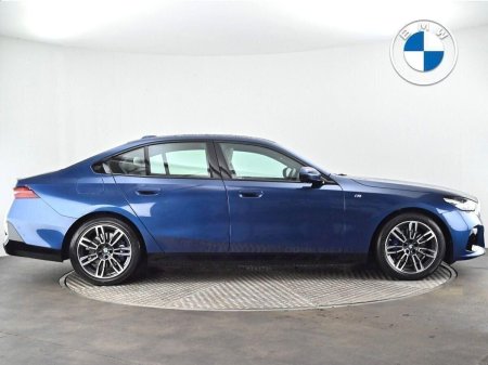 2024 BMW 5-Series - photo 22