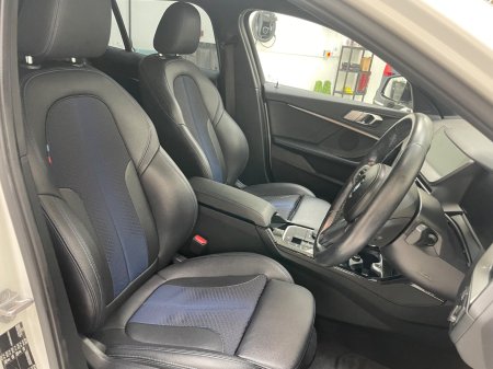 2021 BMW 1-Series - photo 10