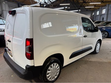 2020 Peugeot Partner - photo 12