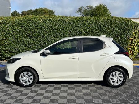 2021 Toyota Yaris - photo 3