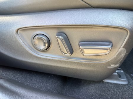 2020 Toyota RAV4 - photo 18