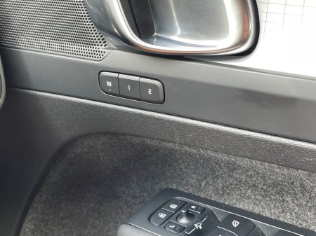 2023 Volvo XC40 - photo 15