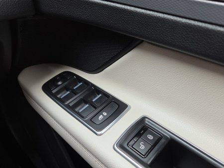 2016 Jaguar XF - photo 16