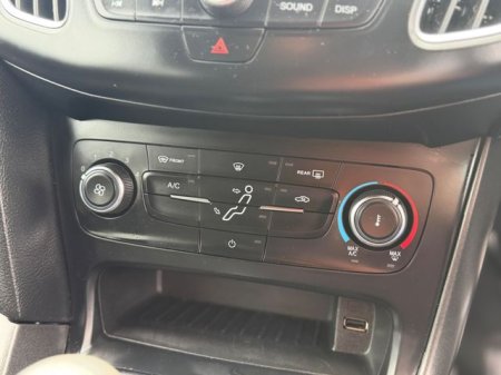2017 Ford Focus - photo 17