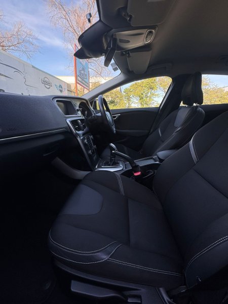 2014 Volvo V40 - photo 23