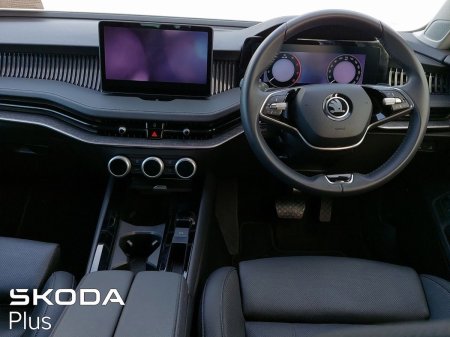 2025 Skoda Superb - photo 2
