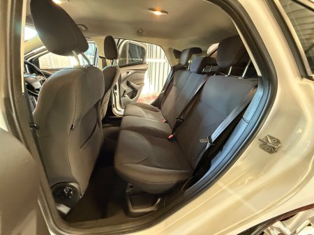 2015 Ford Focus - photo 15
