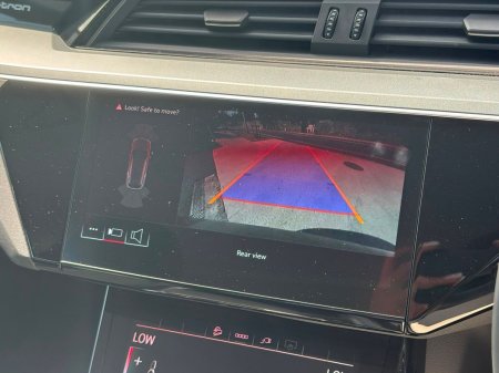 2023 Audi Q8 e-tron - photo 11