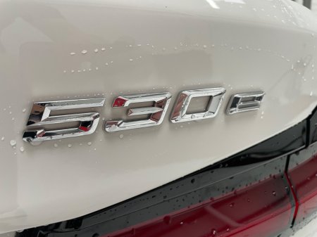 2021 BMW 5-Series - photo 8