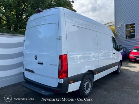 2027 Mercedes-Benz Sprinter - photo 4