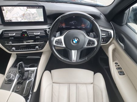 2022 BMW 5-Series - photo 5