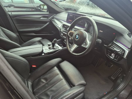 2021 BMW 5-Series - photo 11