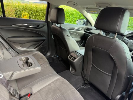 2022 Opel Insignia - photo 14