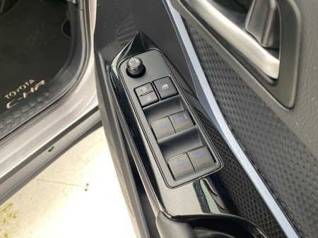 2022 Toyota C-HR - photo 12