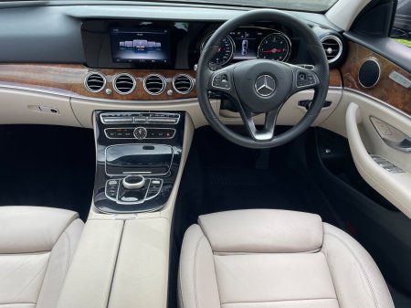 2017 Mercedes-Benz E-Class - photo 12