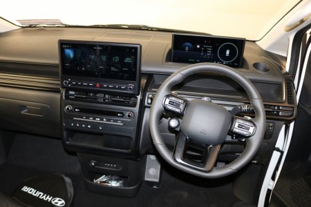 2027 Hyundai Staria - photo 16