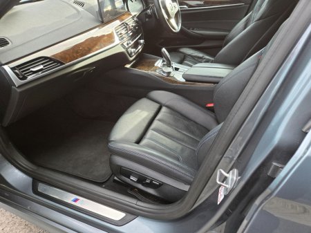 2018 BMW 5-Series - photo 14