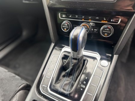 2017 Volkswagen Passat - photo 25