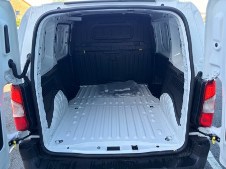 2027 Opel Combo - photo 5