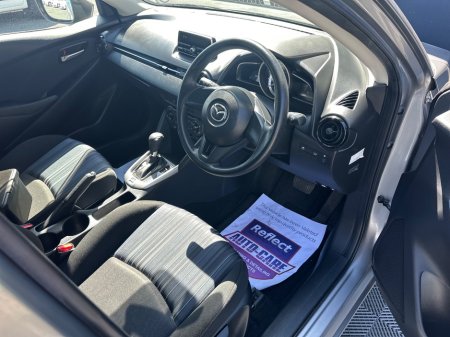 2014 Mazda Demio - photo 9