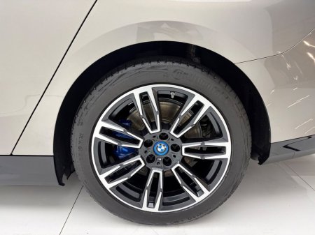 2024 BMW i5 - photo 12