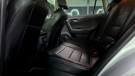 2019 Toyota RAV4 - photo 21