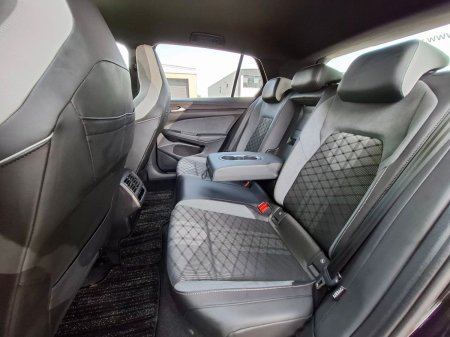 2024 Volkswagen Golf - photo 11