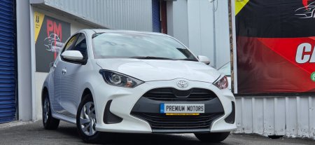 2021 Toyota Yaris - photo 2