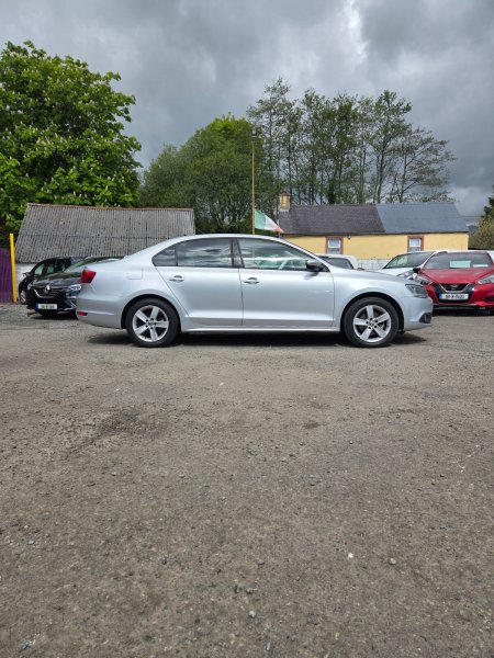 2014 Volkswagen Jetta - photo 2