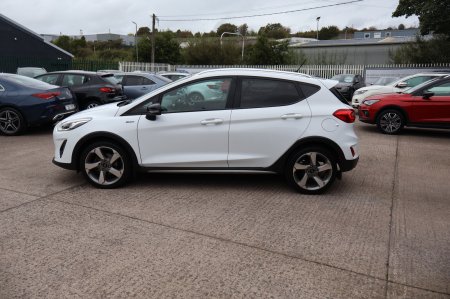 2020 Ford Fiesta - photo 6