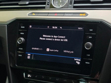 2020 Volkswagen Passat - photo 29