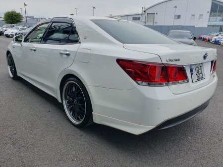 2013 Toyota Crown - photo 6