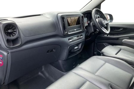 2025 Mercedes-Benz Vito - photo 3