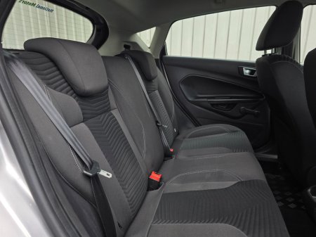2014 Ford Fiesta - photo 16