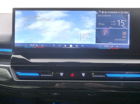 2024 BMW 5-Series - photo 8