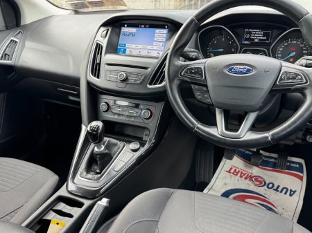 2017 Ford Focus - photo 8