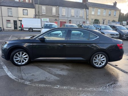2022 Skoda Superb - photo 3