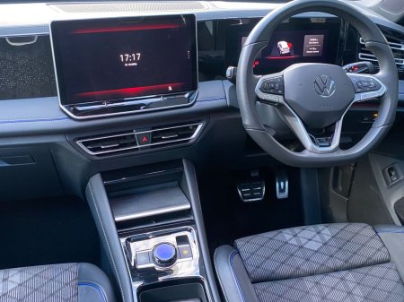 2025 Volkswagen Tiguan - photo 11
