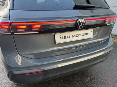 2025 Volkswagen Tiguan - photo 7