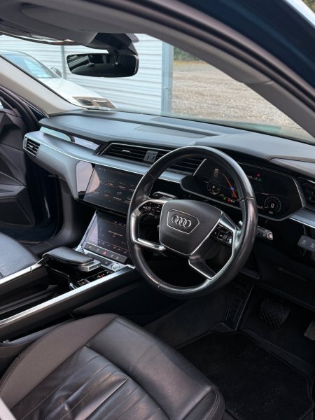 2020 Audi e-tron - photo 28
