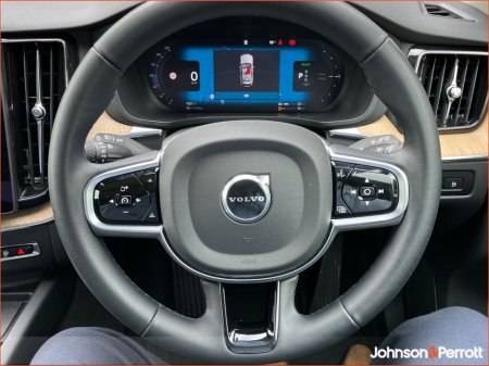 2025 Volvo XC60 - photo 9
