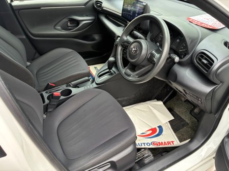 2021 Toyota Yaris - photo 9