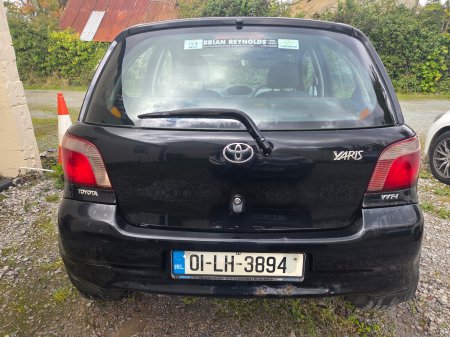 2001 Toyota Yaris - photo 4