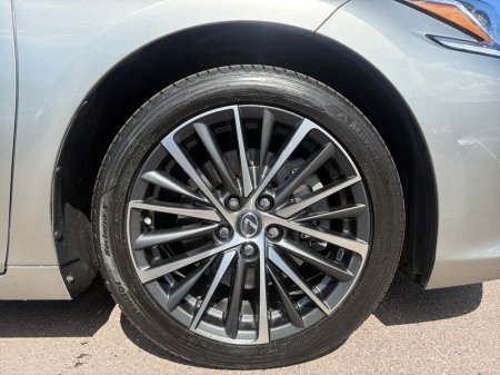 2025 Lexus ES - photo 5