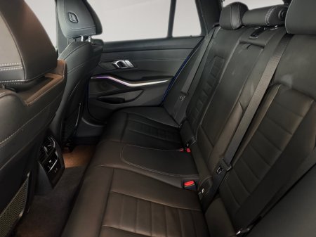 2021 BMW 3-Series - photo 16