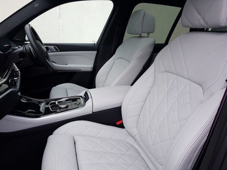 2025 BMW X5 - photo 7