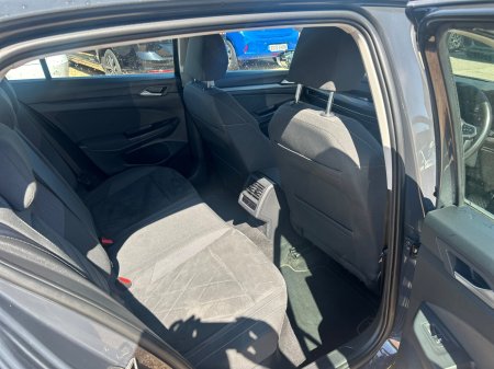 2021 Volkswagen Golf - photo 11