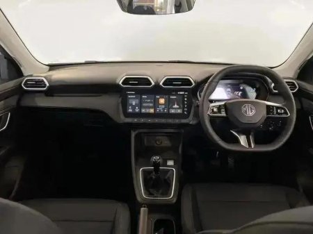 2025 MG ZS - photo 18