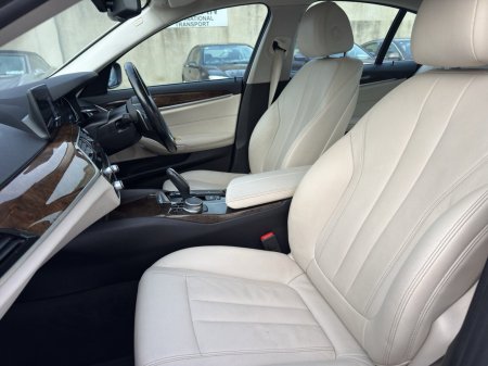 2018 BMW 5-Series - photo 10