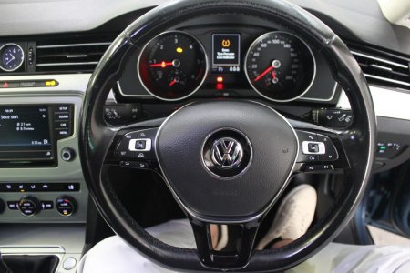 2016 Volkswagen Passat - photo 21